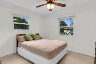 1115 S Dickenson Ave, Sterling, VA 20164 - Photo 17