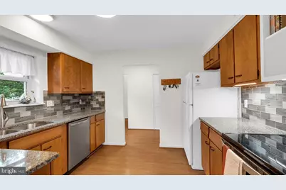 1115 S Dickenson Avenue, Sterling, VA 20164 - Photo 25