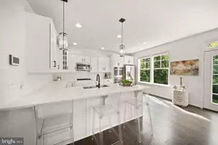 24921 Balmoral Glen Ct, Aldie, VA 20105 - Photo 3