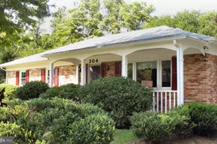 304 Ayrlee Ave NW, Leesburg, VA 20176 - Photo 1