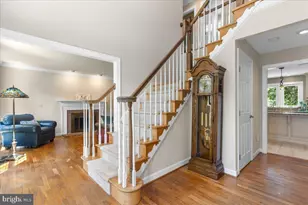 20612 Belwood Ct, Sterling, VA 20165 - Photo 7