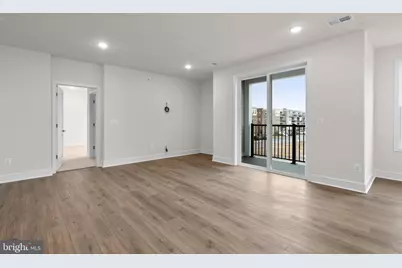 23688 Bolton Crescent Terrace #304, Ashburn, VA 20148 - Photo 7