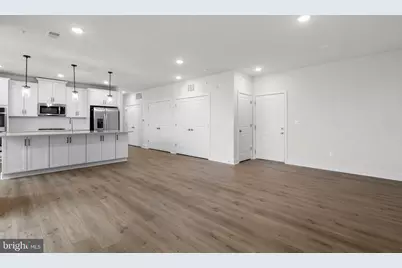 23688 Bolton Crescent Terrace #304, Ashburn, VA 20148 - Photo 9
