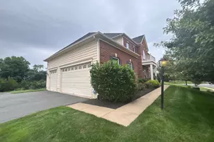 41910 Scotchbridge Pl, Ashburn, VA 20148 - Photo 3