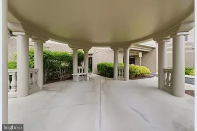 19385 Cypress Ridge Terrace #219, Leesburg, VA 20176 - Photo 33