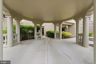 19385 Cypress Ridge Terrace, Leesburg, VA 20176 - Photo 33