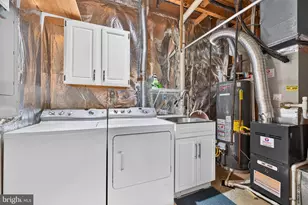 21358 Sawyer Square, Ashburn, VA 20147 - Photo 37