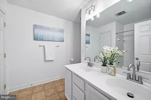 20966 Martingale Square, Sterling, VA 20165 - Photo 17