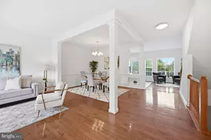 20966 Martingale Square, Sterling, VA 20165 - Photo 5