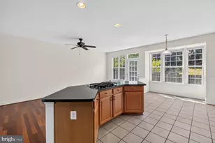 825 Bluefield Square NE, Leesburg, VA 20176 - Photo 25