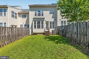 825 Bluefield Square NE, Leesburg, VA 20176 - Photo 33