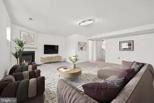 825 Bluefield Square NE, Leesburg, VA 20176 - Photo 3