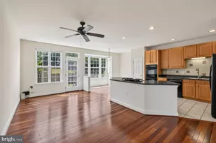 825 Bluefield Square NE, Leesburg, VA 20176 - Photo 7