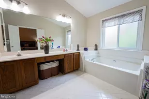 20933 Sandstone Square, Sterling, VA 20165 - Photo 17