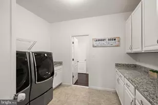 25811 Yellow Birch Ct, Aldie, VA 20105 - Photo 41