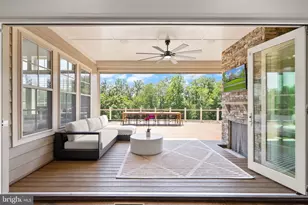 25811 Yellow Birch Ct, Aldie, VA 20105 - Photo 17