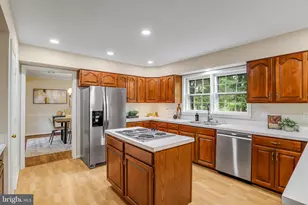 1 Byron Ct, Sterling, VA 20165 - Photo 11