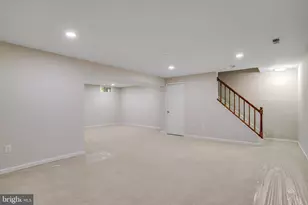 1 Byron Ct, Sterling, VA 20165 - Photo 35