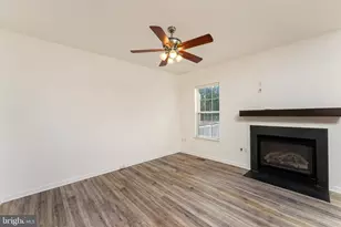 42795 Shaler St, Chantilly, VA 20152 - Photo 5