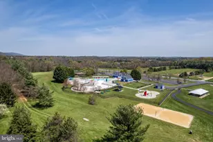 220 W O St, Purcellville, VA 20132 - Photo 59