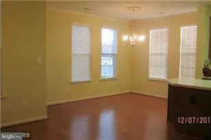 21197 McFadden Square, Sterling, VA 20165 - Photo 7