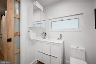 35500 Troon Ct, Round Hill, VA 20141 - Photo 17