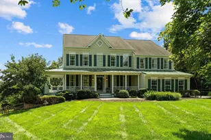 42673 Silverthorne Ct, Broadlands, VA 20148 - Photo 1
