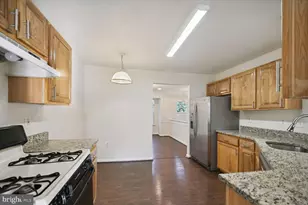 211 Golden Larch Terrace NE, Leesburg, VA 20176 - Photo 9