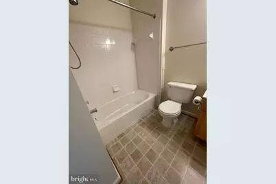 25240 Lake Shore Square #301, Chantilly, VA 20152 - Photo 5