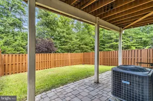 25241 Beach Pl, Chantilly, VA 20152 - Photo 37
