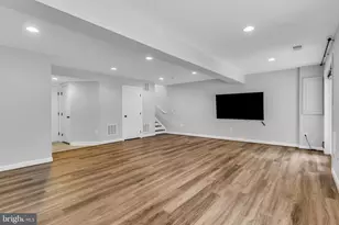 25241 Beach Pl, Chantilly, VA 20152 - Photo 33