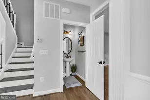 25241 Beach Pl, Chantilly, VA 20152 - Photo 9