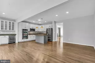 25241 Beach Pl, Chantilly, VA 20152 - Photo 13