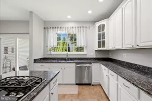 109 Max Ct SE, Leesburg, VA 20175 - Photo 11