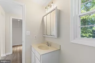 103 N Cameron St, Sterling, VA 20164 - Photo 29