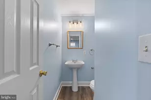 103 N Cameron St, Sterling, VA 20164 - Photo 47