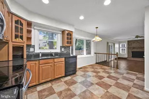 203 Markwood Dr, Sterling, VA 20165 - Photo 15