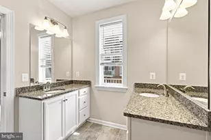 20704 Wood Quay Dr, Sterling, VA 20166 - Photo 17