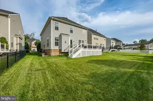 22799 Trailing Rose Ct, Brambleton, VA 20148 - Photo 33