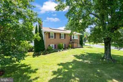 101 Williamsburg Road, Sterling, VA 20164 - Photo 1