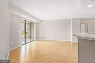 19365 Cypress Ridge Terrace, Leesburg, VA 20176 - Photo 13
