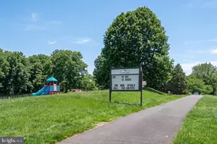 10 Redlin, Sterling, VA 20165 - Photo 41