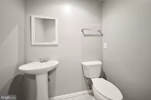 10 Redlin, Sterling, VA 20165 - Photo 27