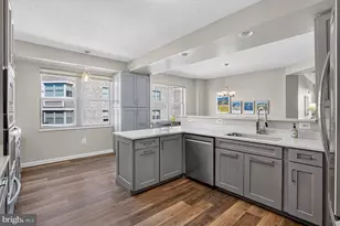 19360 Magnolia Grove Square, Leesburg, VA 20176 - Photo 5