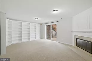 21028 Coach House Square, Ashburn, VA 20147 - Photo 23