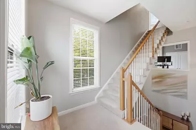 19201 Winmeade Drive, Leesburg, VA 20176 - Photo 9
