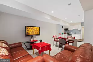43610 Aldie Mill Ct, Chantilly, VA 20152 - Photo 1