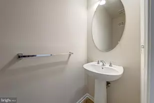 22635 Norwalk Square, Ashburn, VA 20148 - Photo 21