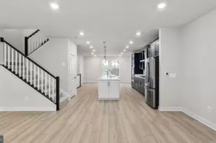 20790 Cloongee Ter, Dulles, VA 20166 - Photo 9