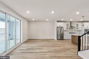 20804 Cloongee Ter, Dulles, VA 20166 - Photo 15
